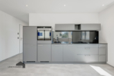 Stylische Küche mit modernen Einbaugeräten - 2.5 Zimmer Neubauwhg. Nr. 5 – Heerbrugg – SG