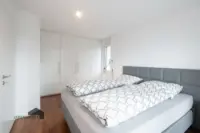 Schlafzimmer mit Einbauschrank