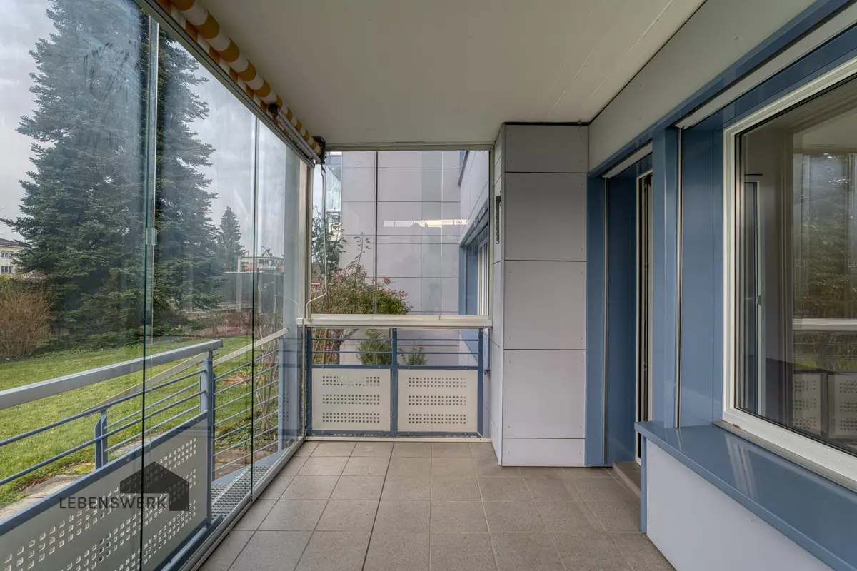 Im Sommer vollständig zu öffnen für gemütliche Abende auf dem Balkon oder im Garten