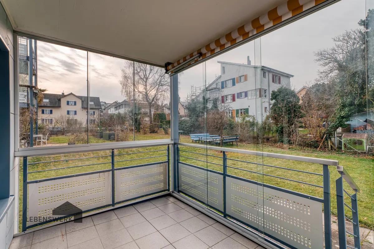 Wintergarten nicht beheizt mit Blick ins Grüne