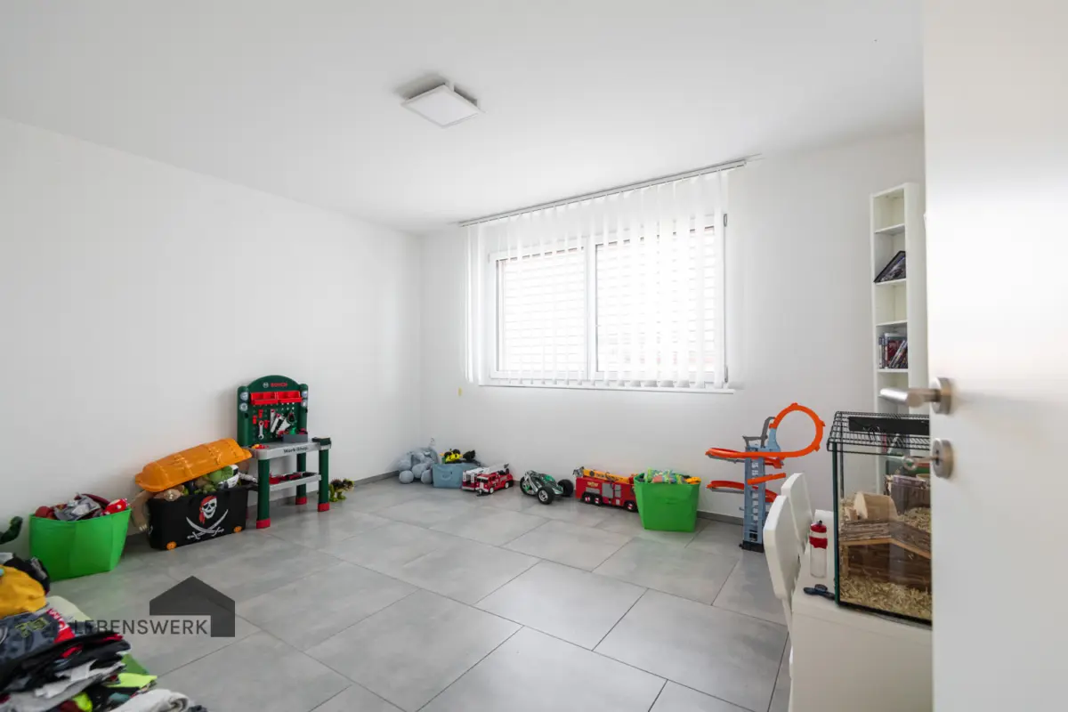 Schlaf- oder Arbeitszimmer im EG