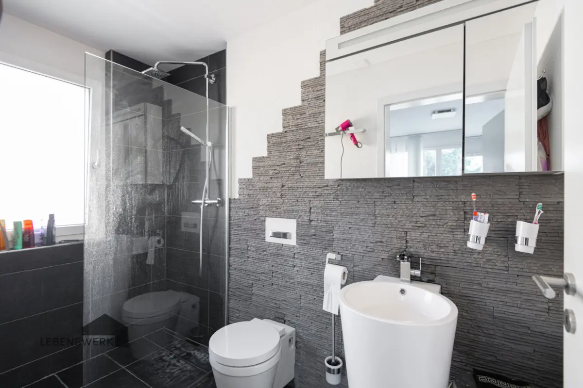 Ensuite Bad mit Dusche